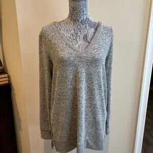 Lucky Brand Women's Pullover V-Neck Tunic Soft Knit Sweater Gray Black Sz Medium